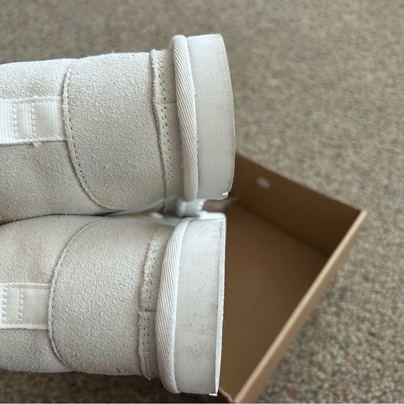 UGG Women's Neumel II Graphic Chukka Boots White Size 8 - Picture 9 of 11